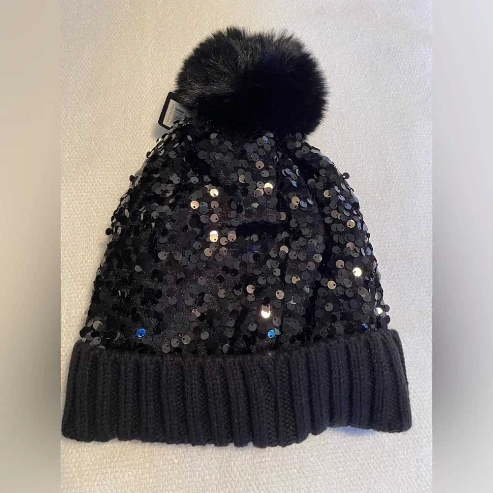 Winter Hat. Black With Sequins And A Fuzzy Pom Pom. Women’s. NWT - Picture 2 of 9